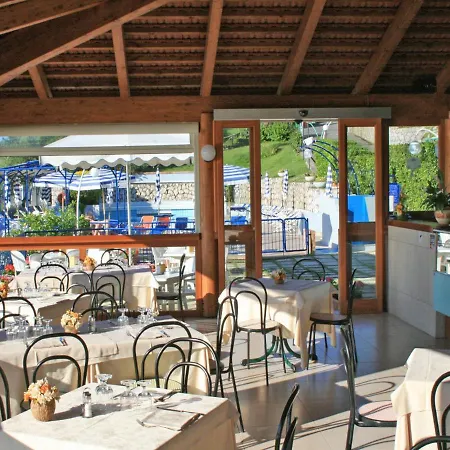Termini-sant'agata Sleeps 6 Pool Air Con Daire *