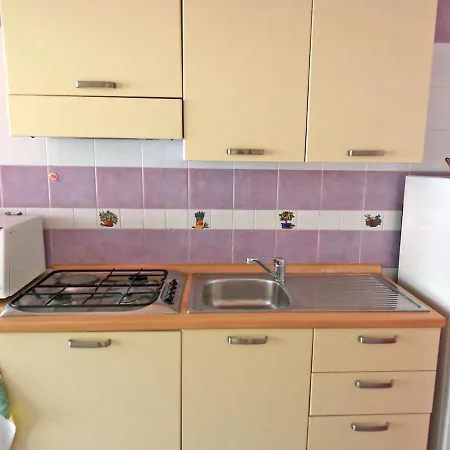 Daire Termini-sant'agata Sleeps 6 Pool Air Con *